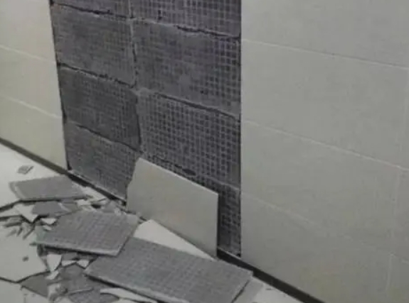 石泉瓷砖空鼓维修公司分享下石泉墙砖松动维修的知识